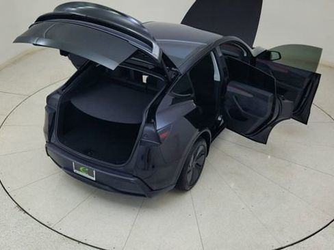 Used 2026 Tesla Model Y Long Range image 85