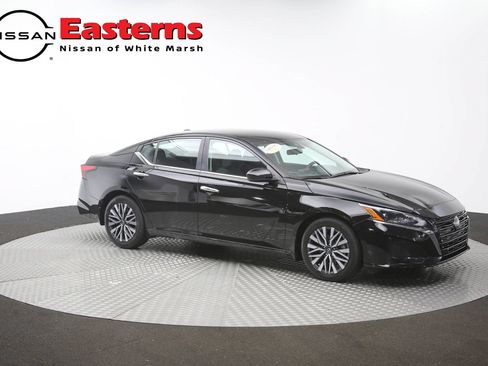Used 2023 Nissan Altima 2.5 SV FWD image 47