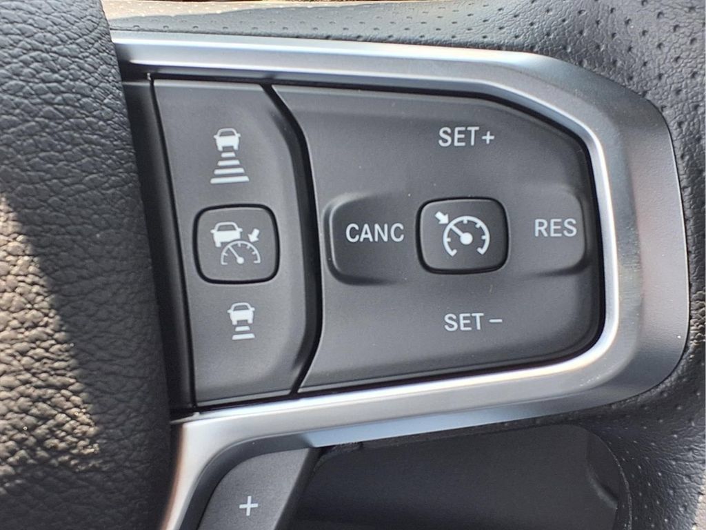 New 2026 RAM 2500 Tradesman w/ Chrome Appearance Group AWD/4WD image 13