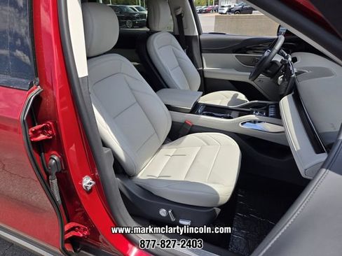 New 2026 Lincoln Nautilus Premier w/ Equipment Group 102A AWD/4WD image 13