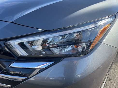 New 2025 Nissan Versa SV image 17