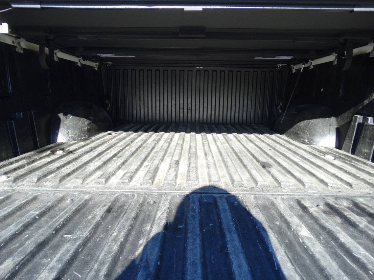 Used 2022 Toyota Tundra 4x4 CrewMax SR image 39
