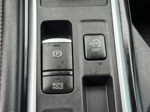 Used 2024 Nissan Pathfinder SV w/ Black Appearance Package FWD image 24