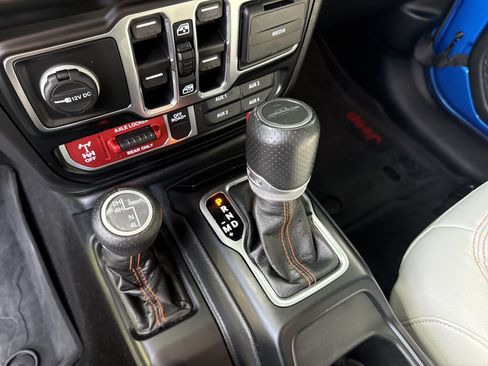 Used 2021 Jeep Gladiator Mojave AWD/4WD image 25
