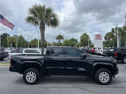 Used 2025 Toyota Tacoma SR5 RWD image 11