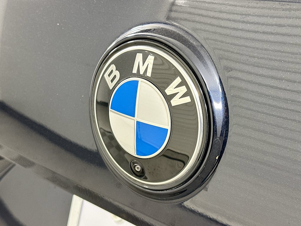 Used 2026 BMW iX xDrive45 w/ M Sport Package AWD/4WD image 22