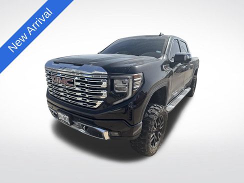 Used 2025 GMC Sierra 1500 Denali AWD/4WD image 1