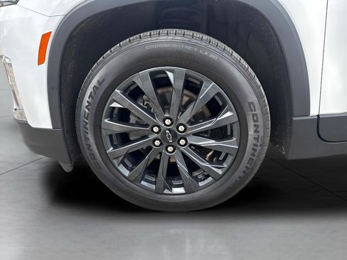 Used 2023 Chevrolet Traverse RS AWD/4WD image 5