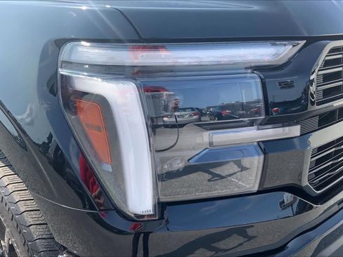 Certified 2025 Ford F150 Platinum AWD/4WD image 28