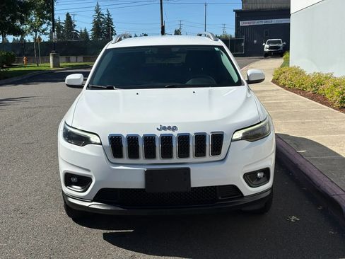 Used 2019 Jeep Cherokee Latitude w/ Popular Appearance Group AWD/4WD image 9