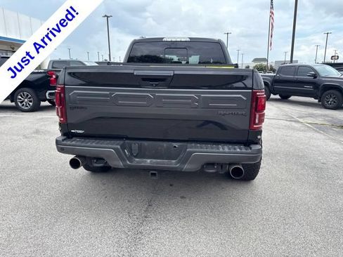Used 2018 Ford F150 Raptor w/ Equipment Group 802A Luxury AWD/4WD image 4