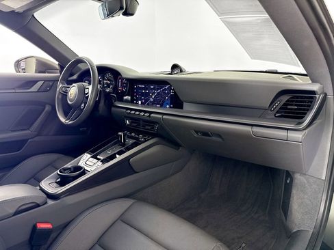 Used 2022 Porsche 911 Carrera image 13