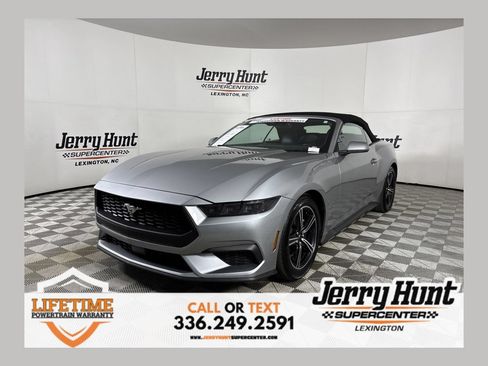 Used 2025 Ford Mustang Premium RWD image 1