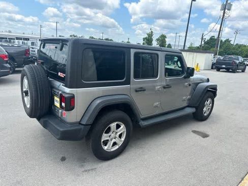 Used 2018 Jeep Wrangler Unlimited Sport S AWD/4WD image 18