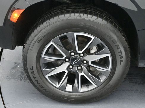 Used 2023 Chevrolet Tahoe Z71 w/ Luxury Package image 35