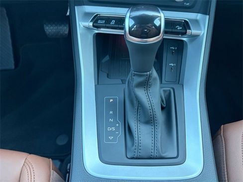 Used 2025 Audi Q3 2.0T Premium Plus w/ Premium Plus Package image 18