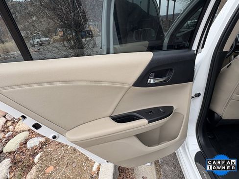 Used 2016 Honda Accord Touring image 28