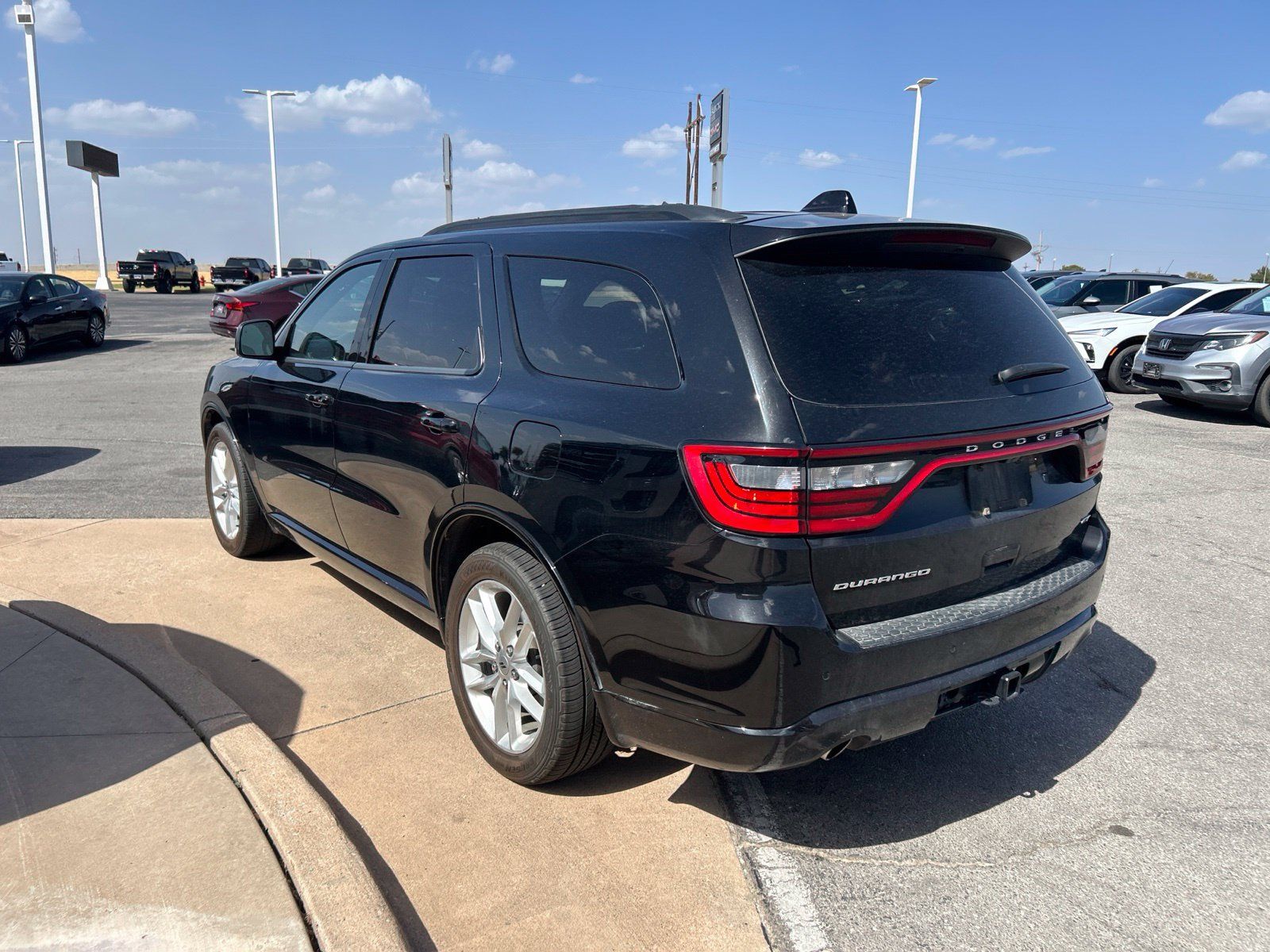 Used 2024 Dodge Durango GT RWD image 7