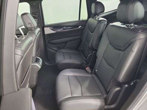 Used 2020 Cadillac XT6 Premium Luxury image 12