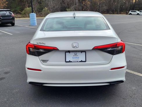Certified 2024 Honda Civic EX image 3