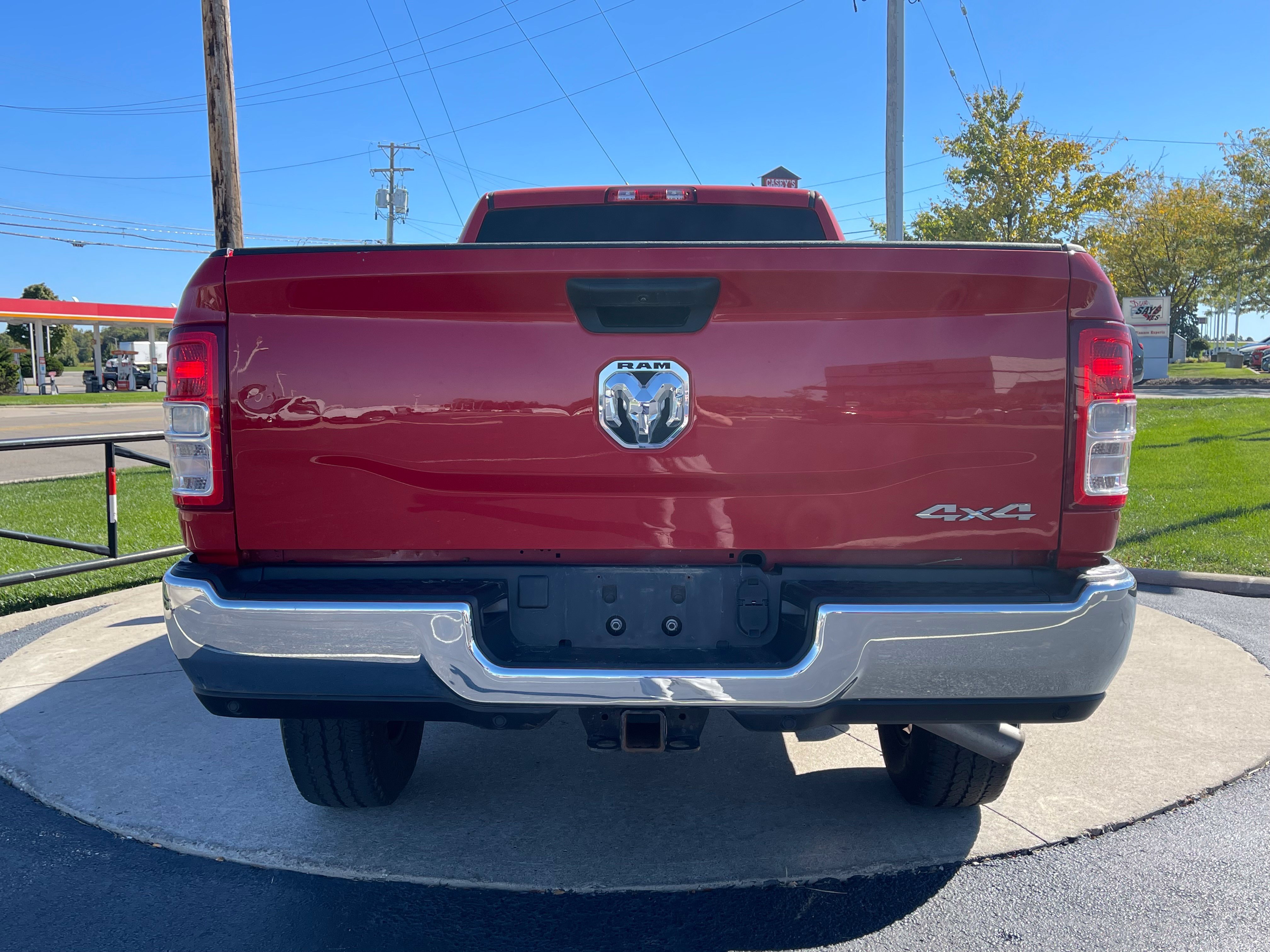 Used 2022 RAM 2500 Tradesman w/ Chrome Appearance Group AWD/4WD image 6
