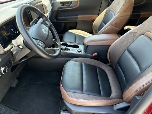 Used 2025 Ford Bronco Sport Outer Banks w/ Outer Banks Tech Package+ AWD/4WD image 9