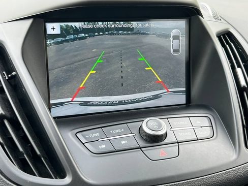 Used 2017 Ford Escape SE w/ Equipment Group 201A AWD/4WD image 25