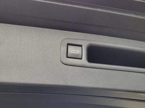 Certified 2022 Toyota Highlander LE image 25