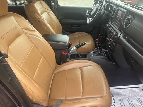 Used 2020 Jeep Gladiator Overland AWD/4WD image 17