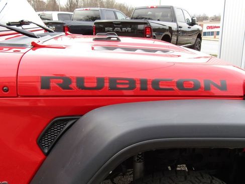Used 2021 Jeep Wrangler Unlimited Rubicon AWD/4WD image 8