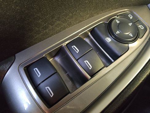 Used 2025 Chevrolet Malibu LS FWD image 27