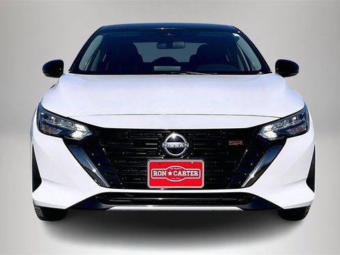 Used 2024 Nissan Sentra SR w/ SR Premium Package image 3