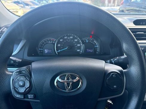 Used 2012 Toyota Camry LE image 22