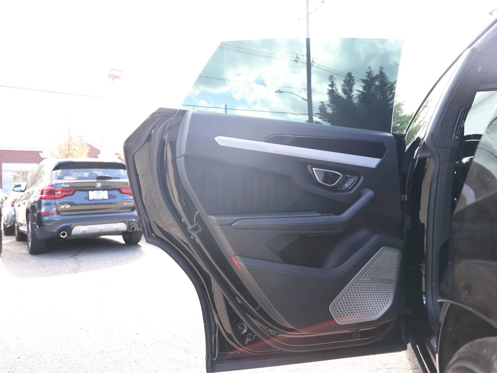 Used 2021 Lamborghini Urus AWD/4WD image 18