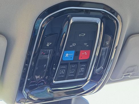 Certified 2021 Jeep Grand Cherokee L Overland w/ Advanced Protech Group III image 35