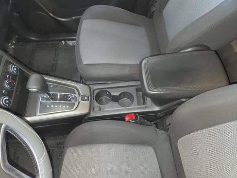 Used 2012 Chevrolet Captiva Sport LT FWD image 17