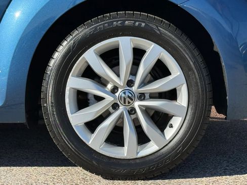 Used 2017 Volkswagen Beetle 1.8T S FWD image 27
