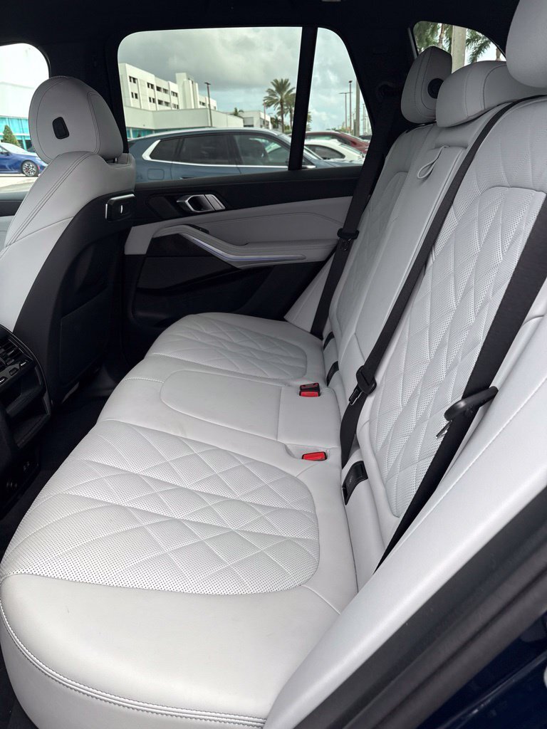 Used 2024 BMW X5 sDrive40i w/ Parking Assistance Package RWD image 4