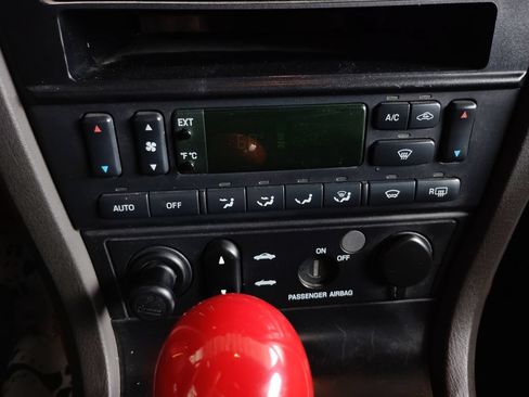 Used 2002 Ford Thunderbird RWD image 30