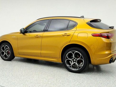 Used 2023 Alfa Romeo Stelvio Veloce image 7