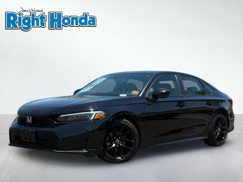 Used 2025 Honda Civic Sport image 2