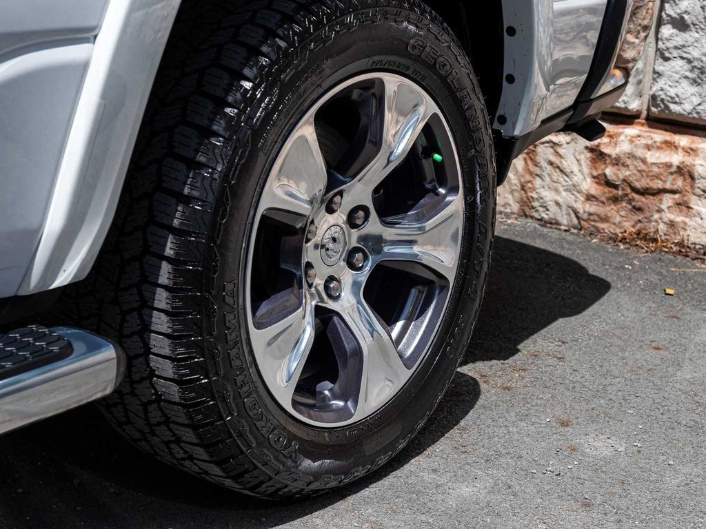 Used 2022 RAM 1500 Laramie AWD/4WD image 7