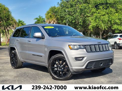 Used 2021 Jeep Grand Cherokee Laredo X RWD image 1