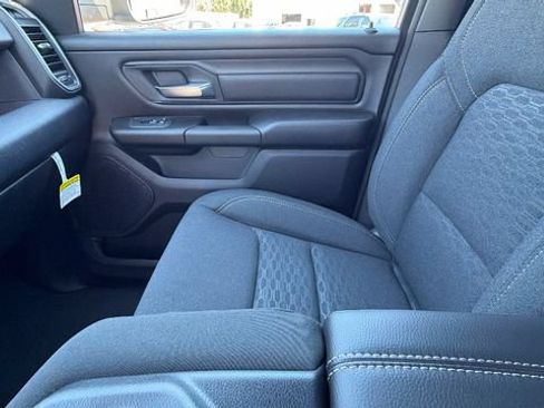 New 2026 RAM 1500 Express AWD/4WD image 23
