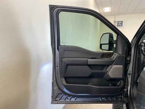 New 2026 Ford F250 Lariat w/ Black Appearance Package AWD/4WD image 19