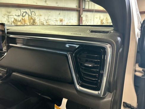 New 2026 GMC Canyon Elevation w/ Convenience Package image 32