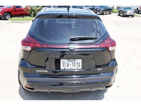 Used 2024 Nissan Kicks SV FWD image 7