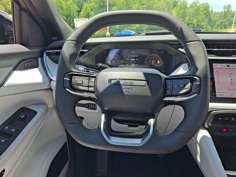 New 2026 Jeep Cherokee Overland w/ Advanced Pro Tech Group AWD/4WD image 9