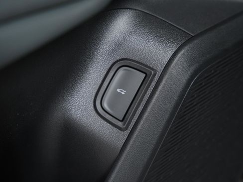 New 2026 GMC Terrain AT4 w/ Convenience Package III image 24