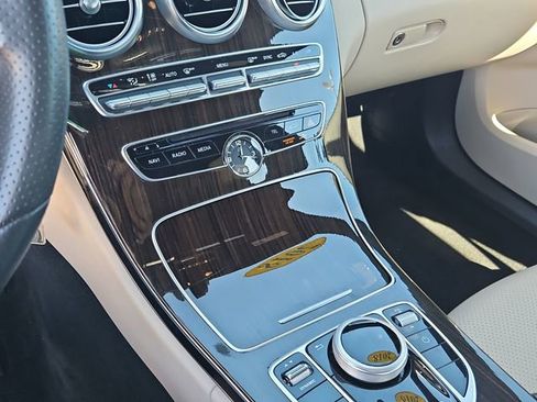 Used 2018 Mercedes-Benz C 300 Sedan image 24